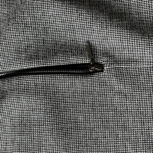 RW Cropped Top in black/white  Size Small - Picture 5 of 5